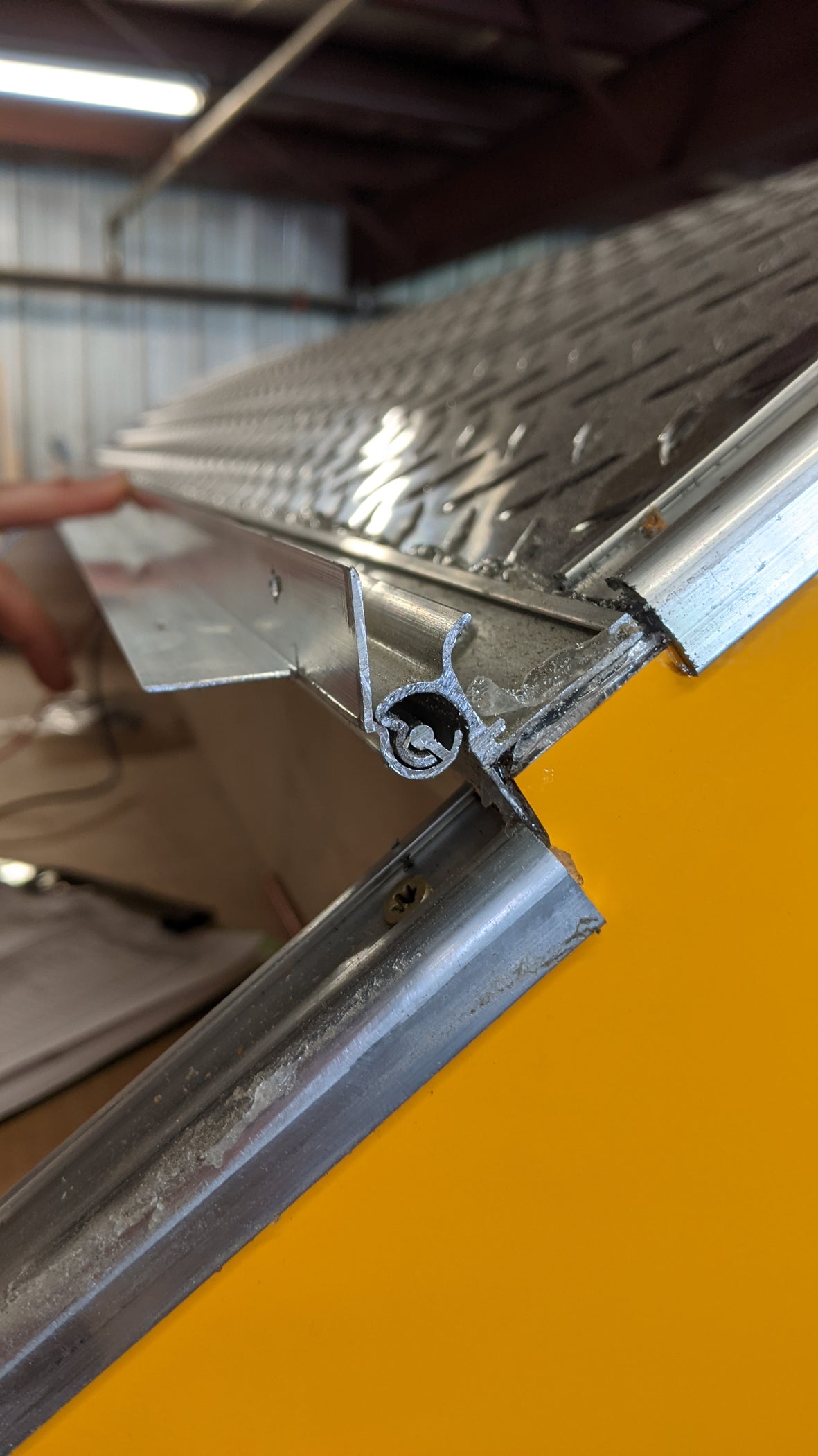 Hurricane Hinge with Rain Gutter — TCTeardrops